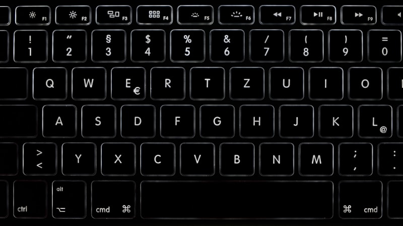 パソコンでスクリーンショットを撮る方法をやさしく解説|Windows・Macの保存先とできない時の対処法