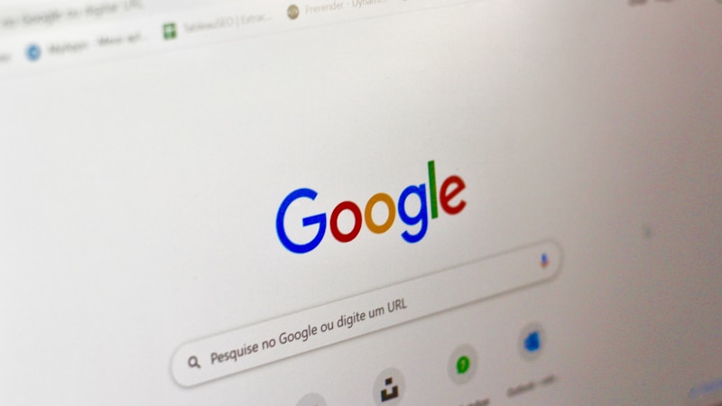 Googleアカウントの作成方法をやさしく解説｜スマホ・PCでできる始め方と注意点