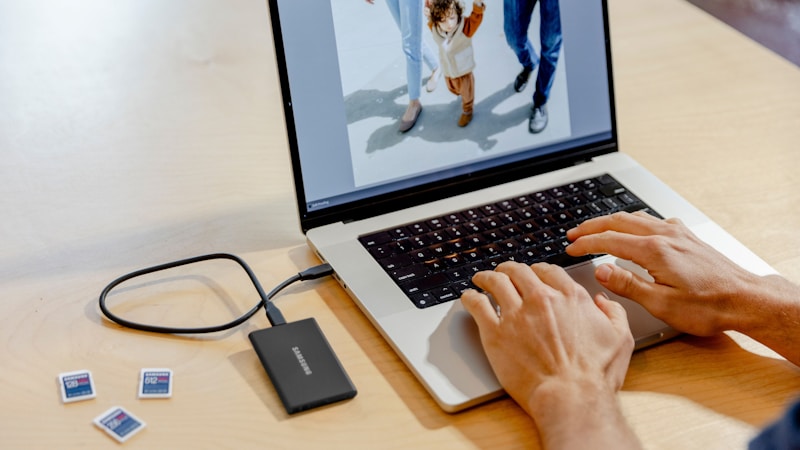 Googleフォトの復元方法をやさしく解説|削除した写真・動画を戻す手順と戻らないときの対処法